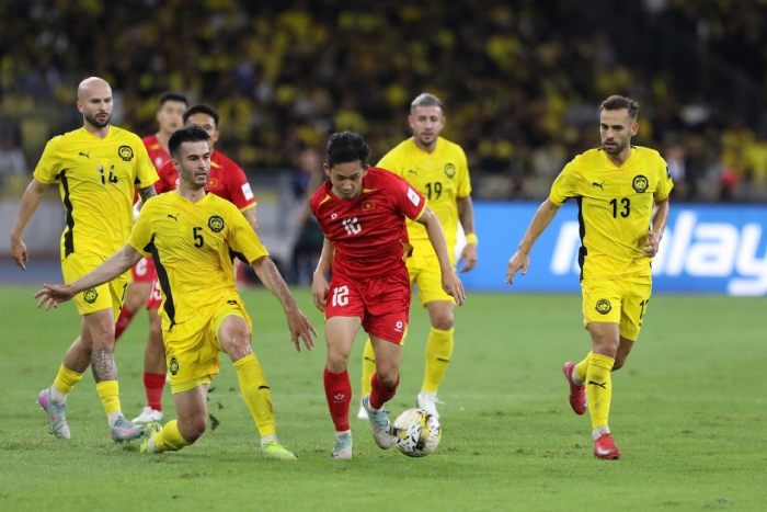 Trận Thua Tâm Điểm 0-4 Trước Malaysia